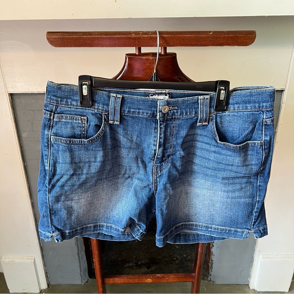 Jean shorts!